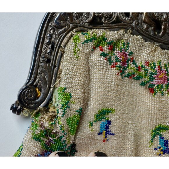 Antique Edwardian Glass Bead Flower Roses Purse Silver Cherub Frame Czech? - Picture 6 of 15